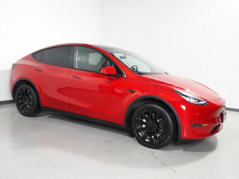 2023 Tesla Model Y Long Range AWD *AUTOPILOT, NAVIGATION, SAFETY ALERTS, ADAPTIVE CRUISE, SURROUND VIEW CAMERAS, PANORAMA GLASS ROOF, HEATED SEATS/STEERING WHEEL, 20 INCH INDUCTION WHEELS, WIRELESS CHARGING