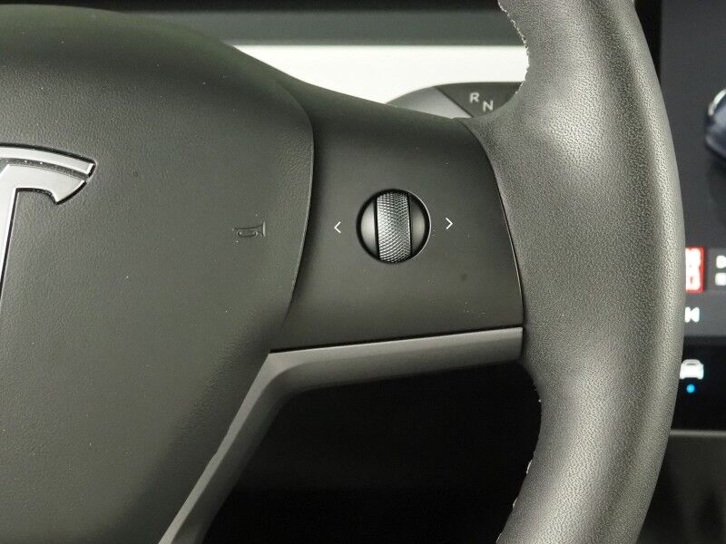 2023 Tesla Model Y Long Range AWD *AUTOPILOT, NAVIGATION, SAFETY ALERTS, ADAPTIVE CRUISE, SURROUND VIEW CAMERAS, PANORAMA GLASS ROOF, HEATED SEATS/STEERING WHEEL, 20 INCH INDUCTION WHEELS, WIRELESS CHARGING Round Rock TX