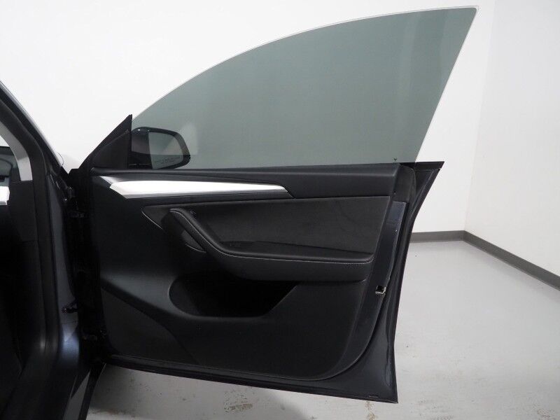 2023 Tesla Model Y Long Range AWD *AUTOPILOT, NAVIGATION, SAFETY ALERTS, ADAPTIVE CRUISE, SURROUND VIEW CAMERAS, PANORAMA GLASS ROOF, HEATED SEATS/STEERING WHEEL, 20 INCH INDUCTION WHEELS, WIRELESS CHARGING Round Rock TX