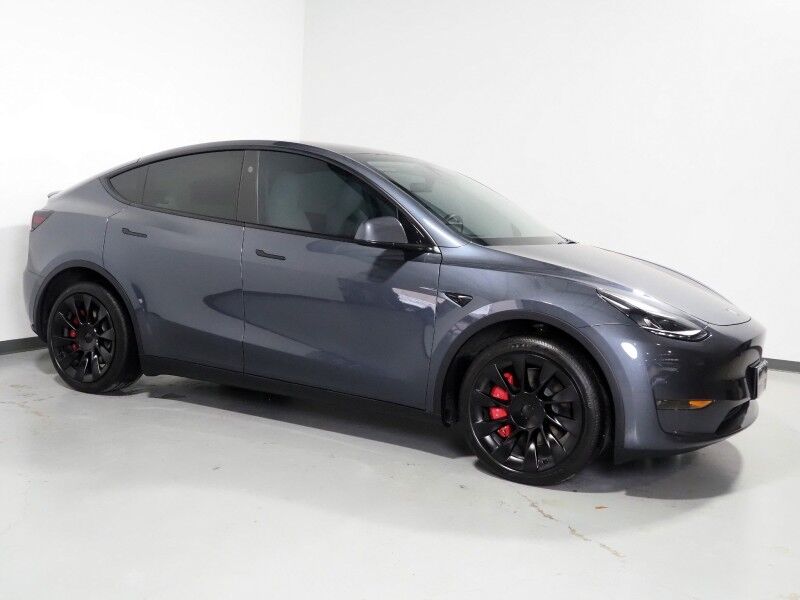 2023 Tesla Model Y Long Range AWD *AUTOPILOT, NAVIGATION, SAFETY ALERTS, ADAPTIVE CRUISE, SURROUND VIEW CAMERAS, PANORAMA GLASS ROOF, HEATED SEATS/STEERING WHEEL, 20 INCH INDUCTION WHEELS, WIRELESS CHARGING