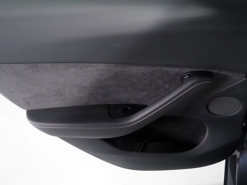 2023 Tesla Model Y Long Range AWD *AUTOPILOT, NAVIGATION, SAFETY ALERTS, ADAPTIVE CRUISE, SURROUND VIEW CAMERAS, PANORAMA GLASS ROOF, HEATED SEATS/STEERING WHEEL, 20 INCH INDUCTION WHEELS, WIRELESS CHARGING Round Rock TX