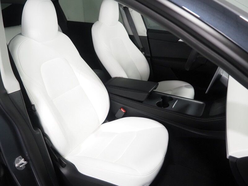 2023 Tesla Model Y Long Range AWD *AUTOPILOT, NAVIGATION, SAFETY ALERTS, ADAPTIVE CRUISE, SURROUND VIEW CAMERAS, PANORAMA GLASS ROOF, HEATED SEATS/STEERING WHEEL, 20 INCH INDUCTION WHEELS, WIRELESS CHARGING Round Rock TX