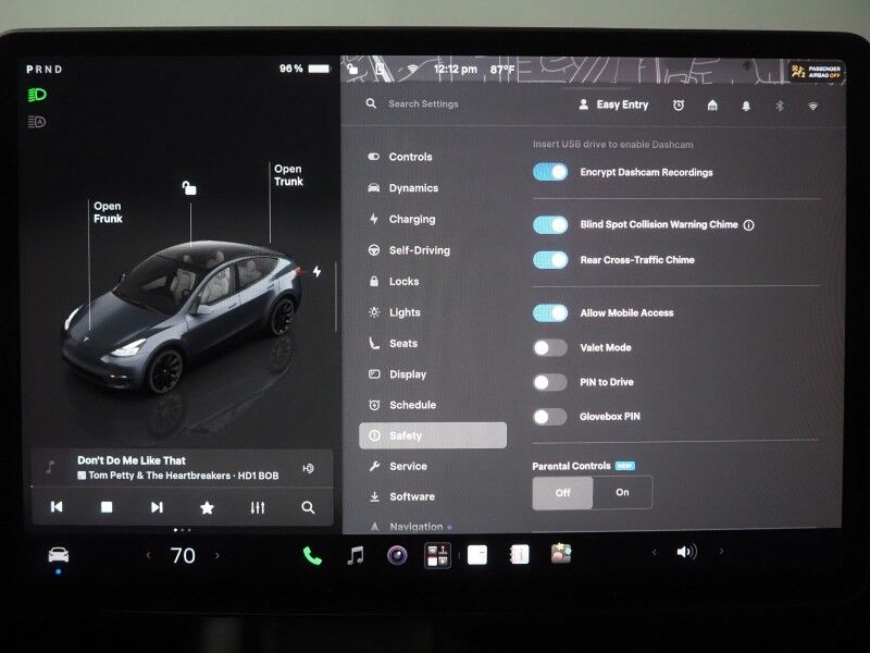 2023 Tesla Model Y Long Range AWD *AUTOPILOT, NAVIGATION, SAFETY ALERTS, ADAPTIVE CRUISE, SURROUND VIEW CAMERAS, PANORAMA GLASS ROOF, HEATED SEATS/STEERING WHEEL, 20 INCH INDUCTION WHEELS, WIRELESS CHARGING Round Rock TX