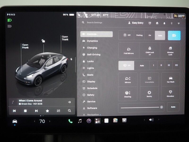 2023 Tesla Model Y Long Range AWD *AUTOPILOT, NAVIGATION, SAFETY ALERTS, ADAPTIVE CRUISE, SURROUND VIEW CAMERAS, PANORAMA GLASS ROOF, HEATED SEATS/STEERING WHEEL, 20 INCH INDUCTION WHEELS, WIRELESS CHARGING Round Rock TX