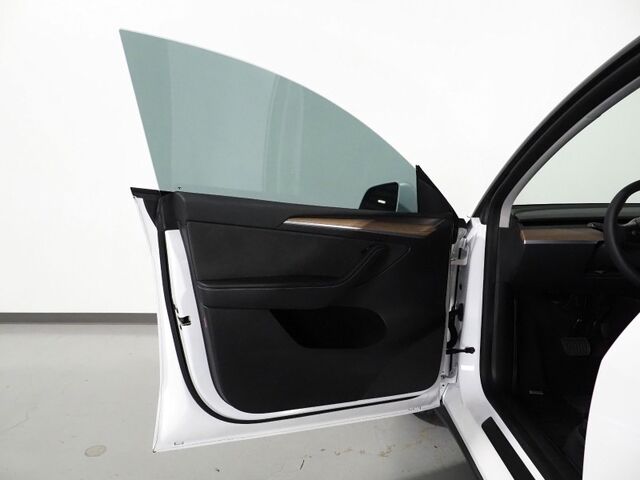 2023 Tesla Model Y Long Range AWD *AUTOPILOT, NAVIGATION, SAFETY ALERTS, ADAPTIVE CRUISE, SURROUND VIEW CAMERAS, PANORAMA GLASS ROOF, HEATED SEATS/STEERING WHEEL, BLUETOOTH, WIRELESS CHARGING Round Rock TX
