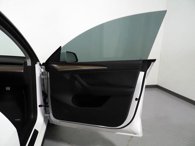 2023 Tesla Model Y Long Range AWD *AUTOPILOT, NAVIGATION, SAFETY ALERTS, ADAPTIVE CRUISE, SURROUND VIEW CAMERAS, PANORAMA GLASS ROOF, HEATED SEATS/STEERING WHEEL, BLUETOOTH, WIRELESS CHARGING Round Rock TX