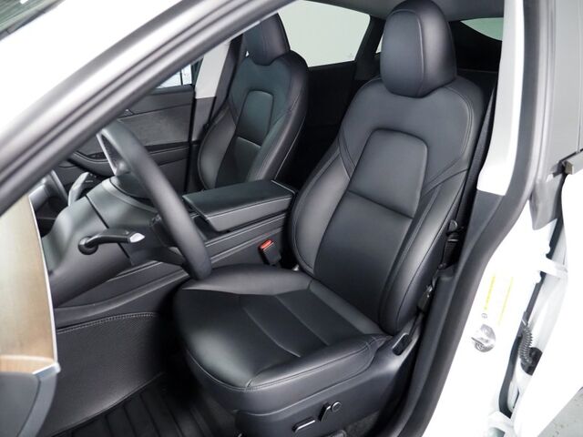 2023 Tesla Model Y Long Range AWD *AUTOPILOT, NAVIGATION, SAFETY ALERTS, ADAPTIVE CRUISE, SURROUND VIEW CAMERAS, PANORAMA GLASS ROOF, HEATED SEATS/STEERING WHEEL, BLUETOOTH, WIRELESS CHARGING Round Rock TX