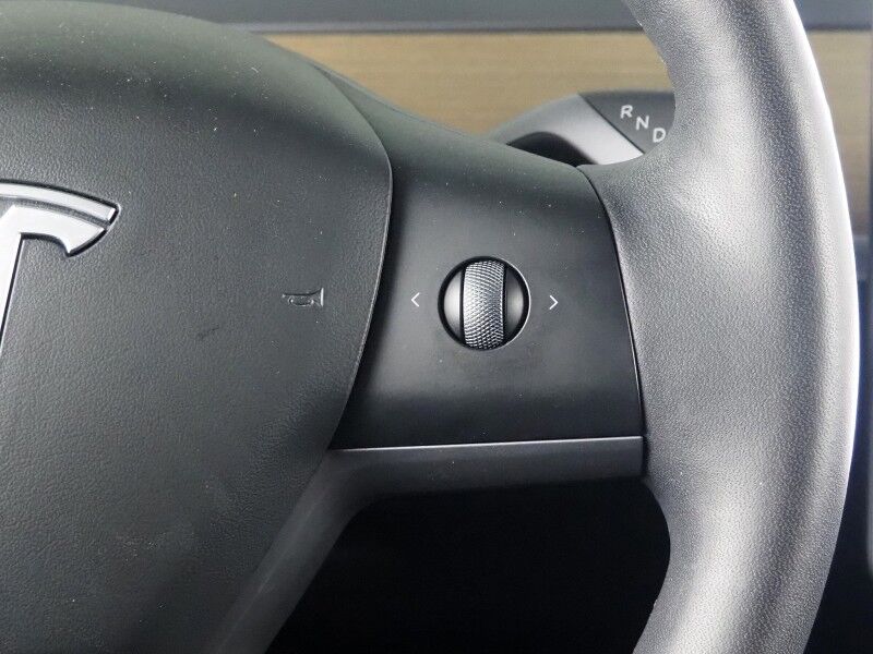 2023 Tesla Model Y Long Range AWD *AUTOPILOT, NAVIGATION, SAFETY ALERTS, ADAPTIVE CRUISE, SURROUND VIEW CAMERAS, PANORAMA GLASS ROOF, HEATED SEATS/STEERING WHEEL, WIRELESS CHARGING Round Rock TX