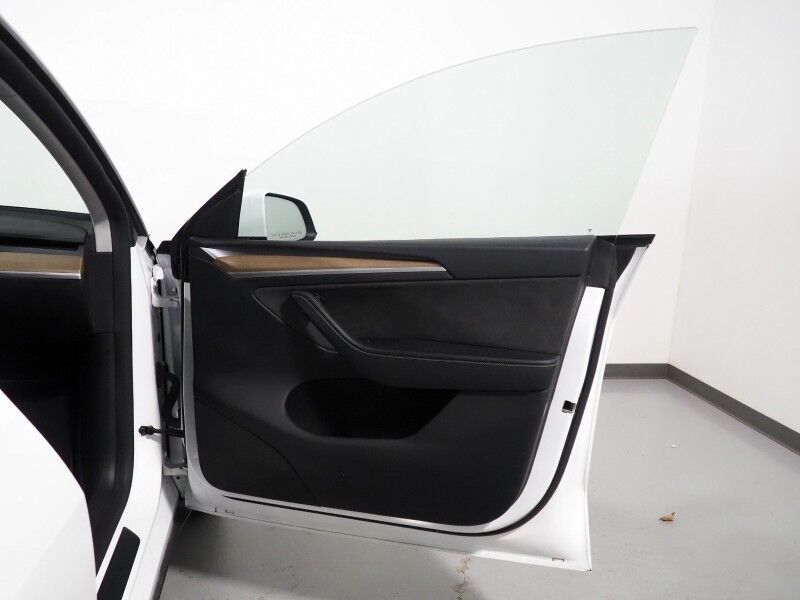 2023 Tesla Model Y Long Range AWD *AUTOPILOT, NAVIGATION, SAFETY ALERTS, ADAPTIVE CRUISE, SURROUND VIEW CAMERAS, PANORAMA GLASS ROOF, HEATED SEATS/STEERING WHEEL, WIRELESS CHARGING Round Rock TX