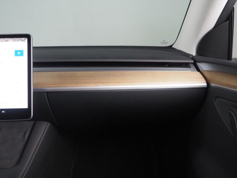 2023 Tesla Model Y Long Range AWD *AUTOPILOT, NAVIGATION, SAFETY ALERTS, ADAPTIVE CRUISE, SURROUND VIEW CAMERAS, PANORAMA GLASS ROOF, HEATED SEATS/STEERING WHEEL, WIRELESS CHARGING Round Rock TX