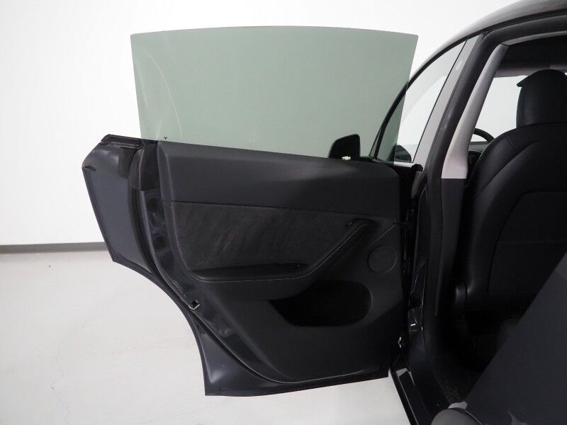 2023 Tesla Model Y Long Range AWD *AUTOPILOT, NAVIGATION, SAFETY ALERTS, ADAPTIVE CRUISE, SURROUND VIEW CAMERAS, PANORAMA GLASS ROOF, HEATED SEATS/STEERING WHEEL, WIRELESS CHARGING Round Rock TX