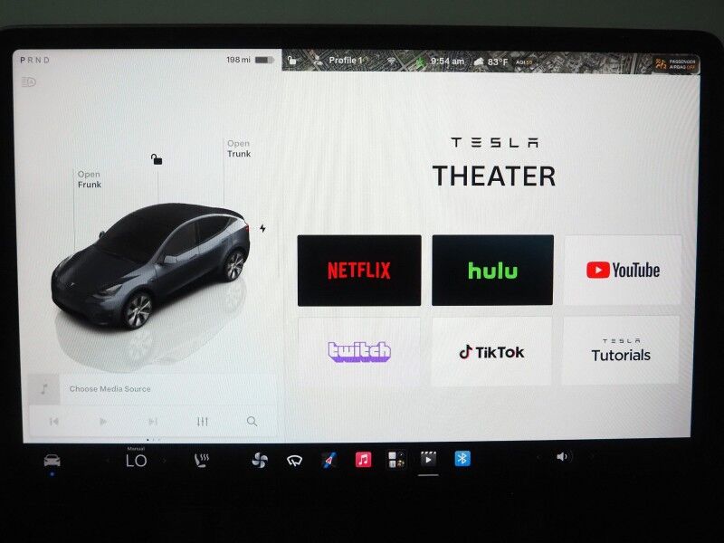2023 Tesla Model Y Long Range AWD *AUTOPILOT, NAVIGATION, SAFETY ALERTS, ADAPTIVE CRUISE, SURROUND VIEW CAMERAS, PANORAMA GLASS ROOF, HEATED SEATS/STEERING WHEEL, WIRELESS CHARGING Round Rock TX