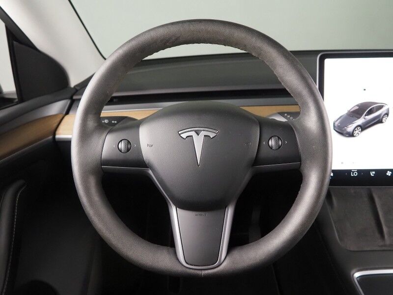 2023 Tesla Model Y Long Range AWD *AUTOPILOT, NAVIGATION, SAFETY ALERTS, ADAPTIVE CRUISE, SURROUND VIEW CAMERAS, PANORAMA GLASS ROOF, HEATED SEATS/STEERING WHEEL, WIRELESS CHARGING Round Rock TX