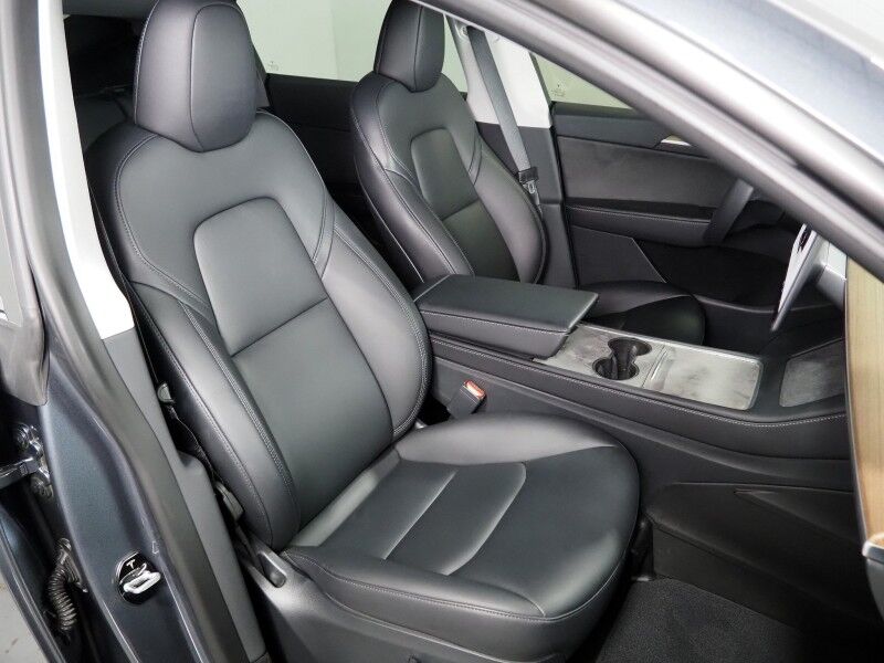 2023 Tesla Model Y Long Range AWD *AUTOPILOT, NAVIGATION, SAFETY ALERTS, ADAPTIVE CRUISE, SURROUND VIEW CAMERAS, PANORAMA GLASS ROOF, HEATED SEATS/STEERING WHEEL, WIRELESS CHARGING