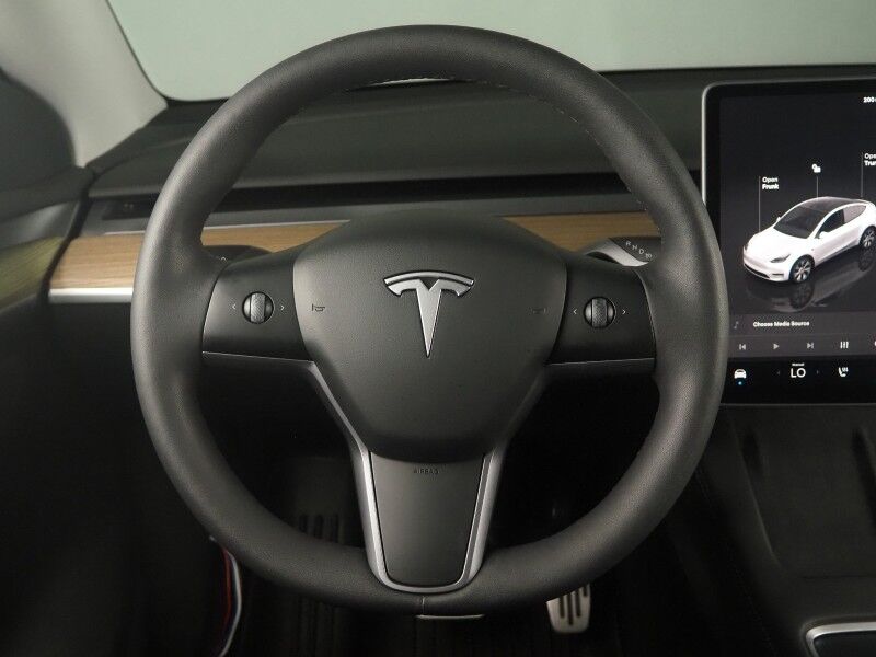 2023 Tesla Model Y Long Range AWD *AUTOPILOT, NAVIGATION, SAFETY ALERTS, ADAPTIVE CRUISE, SURROUND VIEW CAMERAS, PANORAMA GLASS ROOF, HEATED SEATS/STEERING WHEEL, WIRELESS CHARGING Round Rock TX