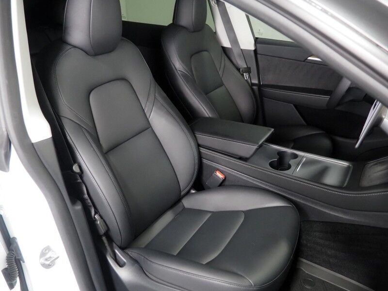 2023 Tesla Model Y Long Range AWD *AUTOPILOT, NAVIGATION, SAFETY ALERTS, ADAPTIVE CRUISE, SURROUND VIEW CAMERAS, PANORAMA GLASS ROOF, HEATED SEATS/STEERING WHEEL, WIRELESS CHARGING