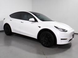2023_Tesla_Model Y Long Range AWD_*AUTOPILOT, NAVIGATION, SAFETY ALERTS, ADAPTIVE CRUISE, SURROUND VIEW CAMERAS, PANORAMA GLASS ROOF, HEATED SEATS/STEERING WHEEL, WIRELESS CHARGING_ Round Rock TX