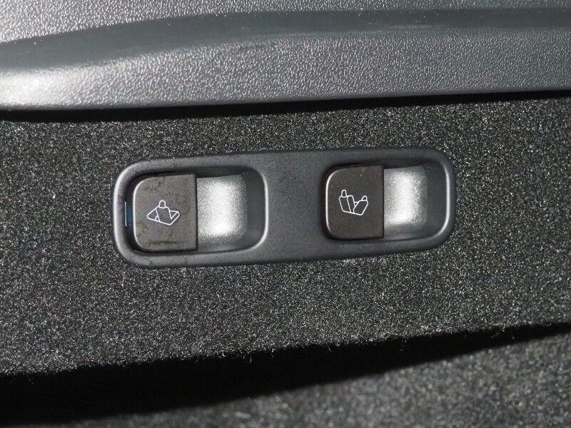 2023 Tesla Model Y Long Range AWD *AUTOPILOT, NAVIGATION, SAFETY ALERTS, ADAPTIVE CRUISE, SURROUND VIEW CAMERAS, PANORAMA GLASS ROOF, HEATED SEATS/STEERING WHEEL, WIRELESS CHARGING Round Rock TX