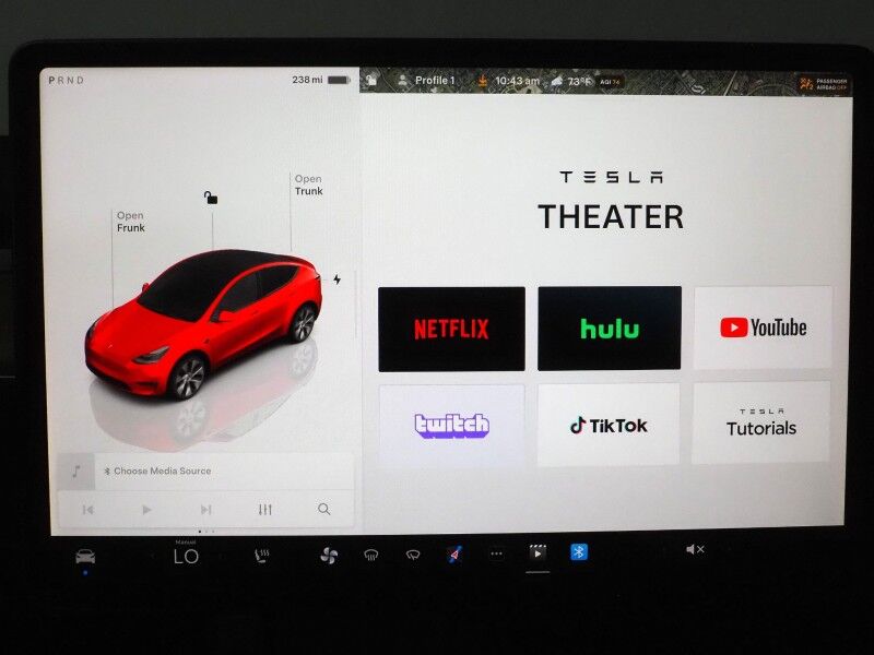 2023 Tesla Model Y Long Range AWD *AUTOPILOT, NAVIGATION, SAFETY ALERTS, ADAPTIVE CRUISE, SURROUND VIEW CAMERAS, PANORAMA GLASS ROOF, HEATED SEATS/STEERING WHEEL, WIRELESS CHARGING Round Rock TX