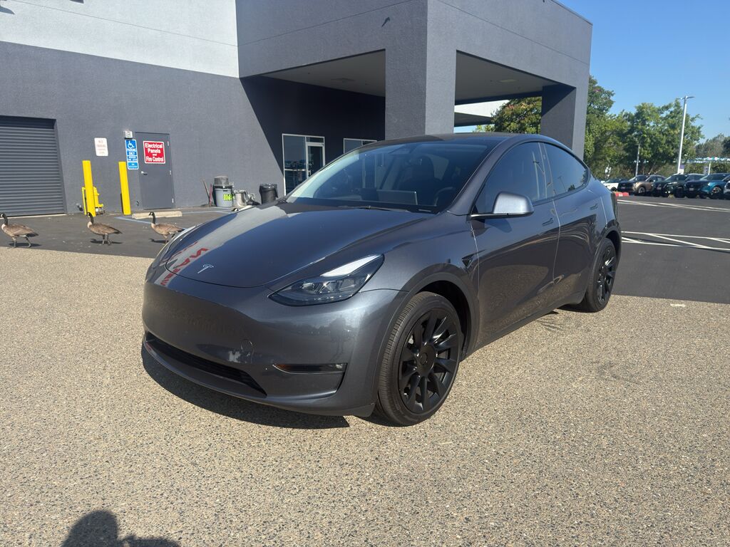 2023 Tesla Model Y Long Range AWD HW4 7 Pass
