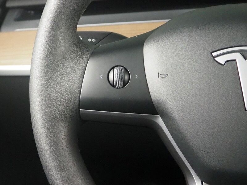 2023 Tesla Model Y Long Range AWD *TRAFFIC AWARE CRUISE CONTROL, NAVIGATION, SAFETY ALERTS, SURROUND VIEW CAMERAS, PANORAMA GLASS ROOF, HEATED SEATS/STEERING WHEEL, 20 INCH INDUCTION WHEELS, WIRELESS CHARGING, 20 INCH INDUCTION WHEELS Round Rock TX