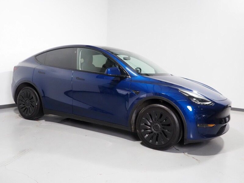 2023 Tesla Model Y Long Range AWD *TRAFFIC AWARE CRUISE CONTROL, NAVIGATION, SAFETY ALERTS, SURROUND VIEW CAMERAS, PANORAMA GLASS ROOF, HEATED SEATS/STEERING WHEEL, WIRELESS CHARGING