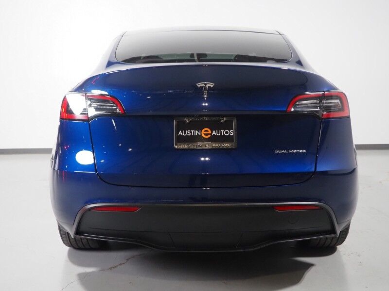 2023 Tesla Model Y Long Range AWD *TRAFFIC AWARE CRUISE CONTROL, NAVIGATION, SAFETY ALERTS, SURROUND VIEW CAMERAS, PANORAMA GLASS ROOF, HEATED SEATS/STEERING WHEEL, WIRELESS CHARGING Round Rock TX