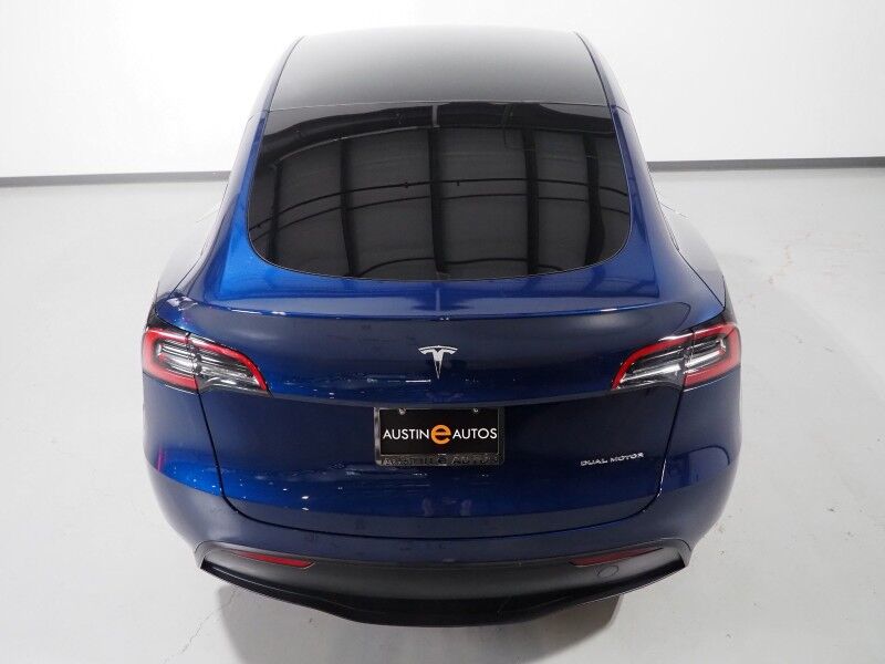 2023 Tesla Model Y Long Range AWD *TRAFFIC AWARE CRUISE CONTROL, NAVIGATION, SAFETY ALERTS, SURROUND VIEW CAMERAS, PANORAMA GLASS ROOF, HEATED SEATS/STEERING WHEEL, WIRELESS CHARGING Round Rock TX
