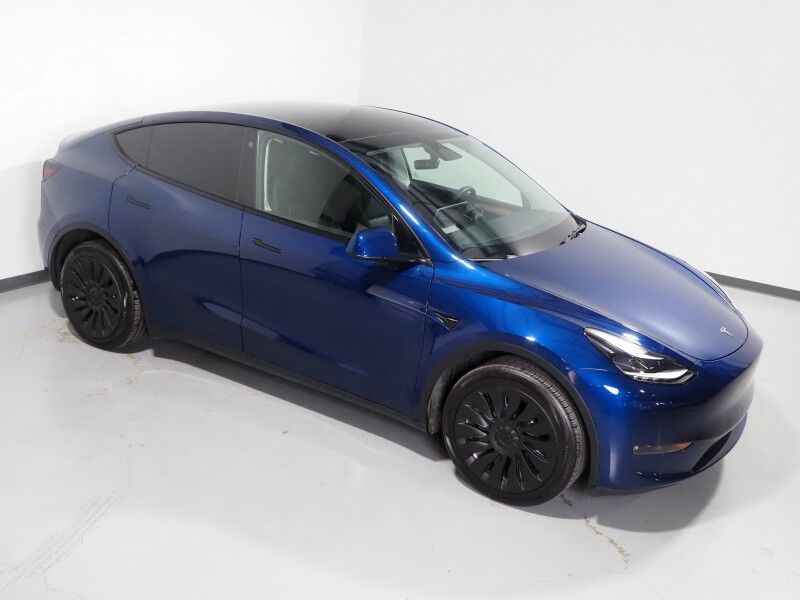 2023 Tesla Model Y Long Range AWD *TRAFFIC AWARE CRUISE CONTROL, NAVIGATION, SAFETY ALERTS, SURROUND VIEW CAMERAS, PANORAMA GLASS ROOF, HEATED SEATS/STEERING WHEEL, WIRELESS CHARGING Round Rock TX