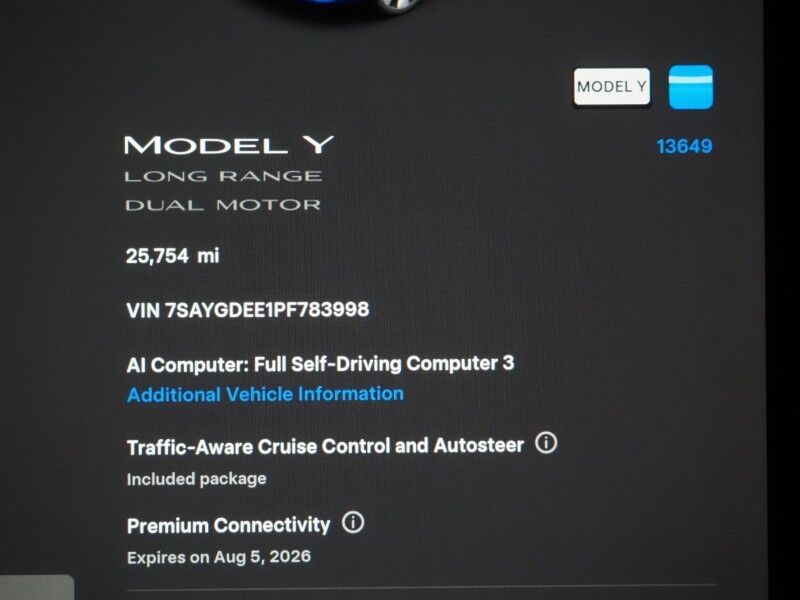 2023 Tesla Model Y Long Range AWD *TRAFFIC AWARE CRUISE CONTROL, NAVIGATION, SAFETY ALERTS, SURROUND VIEW CAMERAS, PANORAMA GLASS ROOF, HEATED SEATS/STEERING WHEEL, WIRELESS CHARGING Round Rock TX