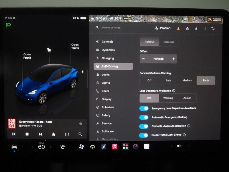 2023 Tesla Model Y Long Range AWD *TRAFFIC AWARE CRUISE CONTROL, NAVIGATION, SAFETY ALERTS, SURROUND VIEW CAMERAS, PANORAMA GLASS ROOF, HEATED SEATS/STEERING WHEEL, WIRELESS CHARGING Round Rock TX