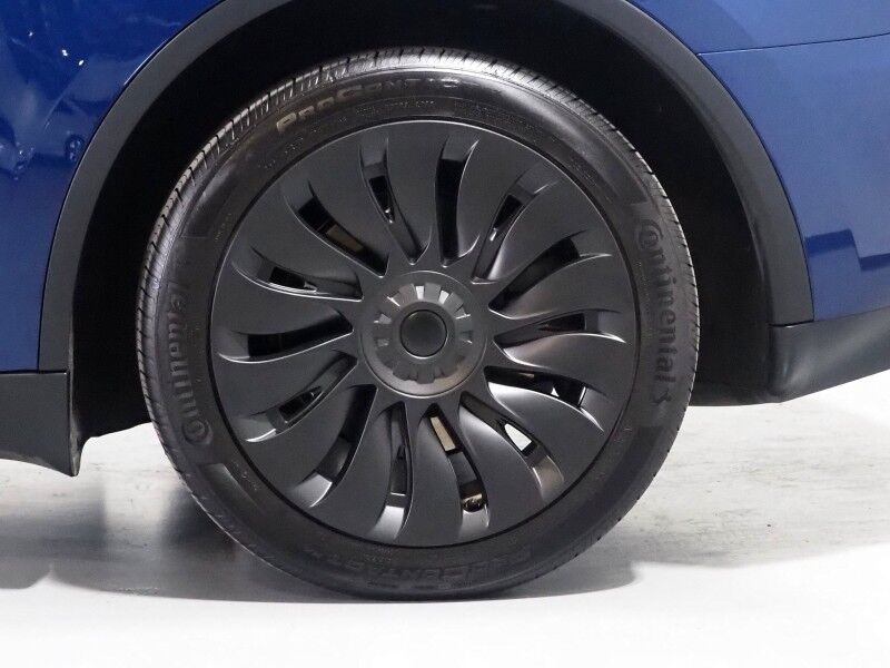 2023 Tesla Model Y Long Range AWD *TRAFFIC AWARE CRUISE CONTROL, NAVIGATION, SAFETY ALERTS, SURROUND VIEW CAMERAS, PANORAMA GLASS ROOF, HEATED SEATS/STEERING WHEEL, WIRELESS CHARGING Round Rock TX