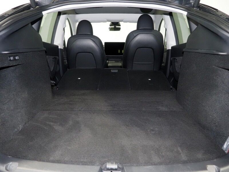 2023 Tesla Model Y Long Range AWD *TRAFFIC AWARE CRUISE CONTROL, NAVIGATION, SAFETY ALERTS, SURROUND VIEW CAMERAS, PANORAMA GLASS ROOF, HEATED SEATS/STEERING WHEEL, WIRELESS CHARGING Round Rock TX