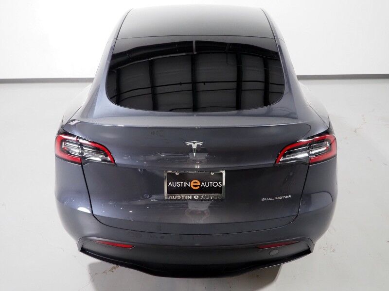 2023 Tesla Model Y Long Range AWD *TRAFFIC AWARE CRUISE CONTROL, NAVIGATION, SAFETY ALERTS, SURROUND VIEW CAMERAS, PANORAMA GLASS ROOF, HEATED SEATS/STEERING WHEEL, WIRELESS CHARGING Round Rock TX