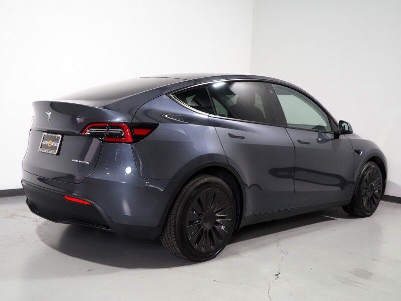 2023 Tesla Model Y Long Range AWD *TRAFFIC AWARE CRUISE CONTROL, NAVIGATION, SAFETY ALERTS, SURROUND VIEW CAMERAS, PANORAMA GLASS ROOF, HEATED SEATS/STEERING WHEEL, WIRELESS CHARGING Round Rock TX