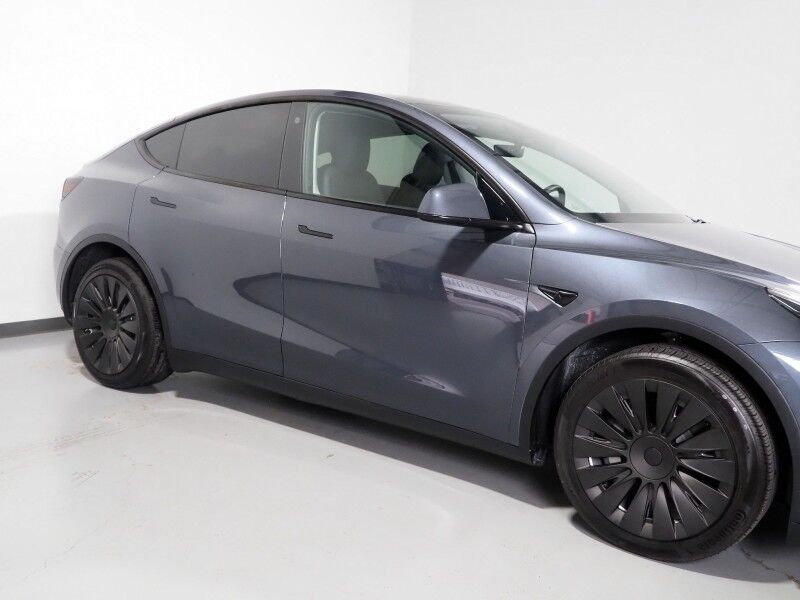 2023 Tesla Model Y Long Range AWD *TRAFFIC AWARE CRUISE CONTROL, NAVIGATION, SAFETY ALERTS, SURROUND VIEW CAMERAS, PANORAMA GLASS ROOF, HEATED SEATS/STEERING WHEEL, WIRELESS CHARGING Round Rock TX