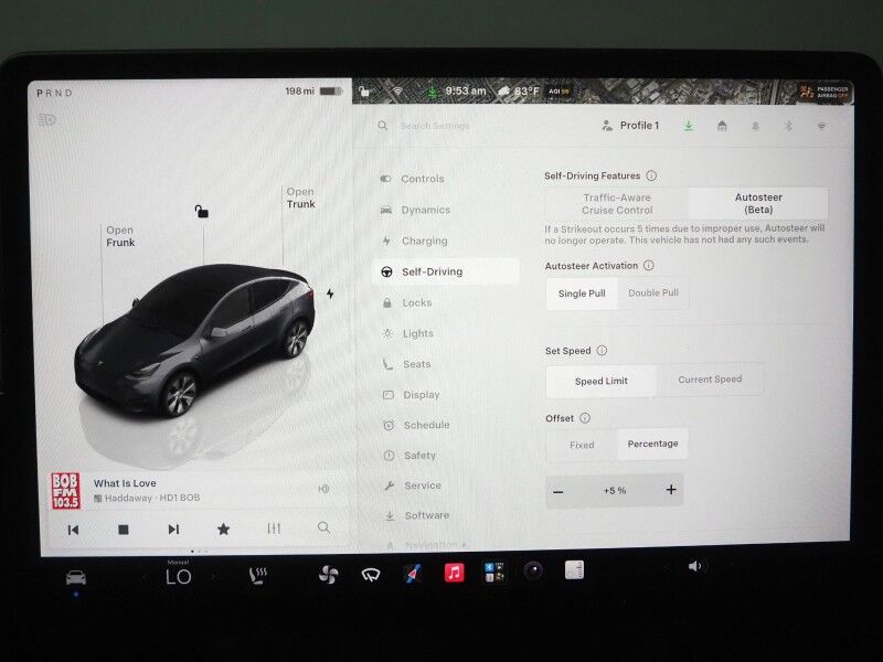 2023 Tesla Model Y Long Range AWD *TRAFFIC AWARE CRUISE CONTROL, NAVIGATION, SAFETY ALERTS, SURROUND VIEW CAMERAS, PANORAMA GLASS ROOF, HEATED SEATS/STEERING WHEEL, WIRELESS CHARGING Round Rock TX