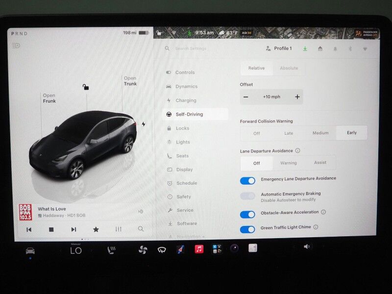 2023 Tesla Model Y Long Range AWD *TRAFFIC AWARE CRUISE CONTROL, NAVIGATION, SAFETY ALERTS, SURROUND VIEW CAMERAS, PANORAMA GLASS ROOF, HEATED SEATS/STEERING WHEEL, WIRELESS CHARGING Round Rock TX