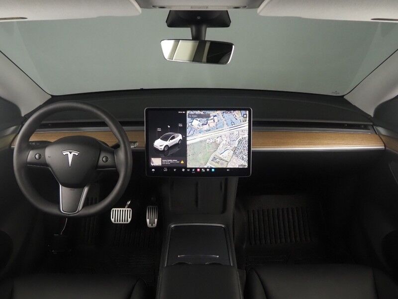 2023 Tesla Model Y Long Range AWD *TRAFFIC AWARE CRUISE CONTROL, NAVIGATION, SAFETY ALERTS, SURROUND VIEW CAMERAS, PANORAMA GLASS ROOF, HEATED SEATS/STEERING WHEEL, WIRELESS CHARGING