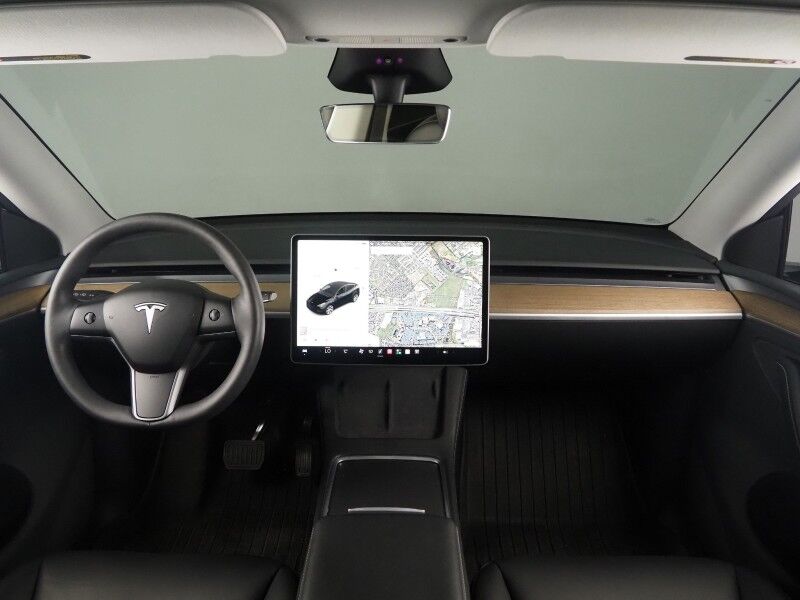 2023 Tesla Model Y Long Range AWD *TRAFFIC AWARE CRUISE CONTROL, NAVIGATION, SAFETY ALERTS, SURROUND VIEW CAMERAS, PANORAMA GLASS ROOF, HEATED SEATS/STEERING WHEEL, WIRELESS CHARGING