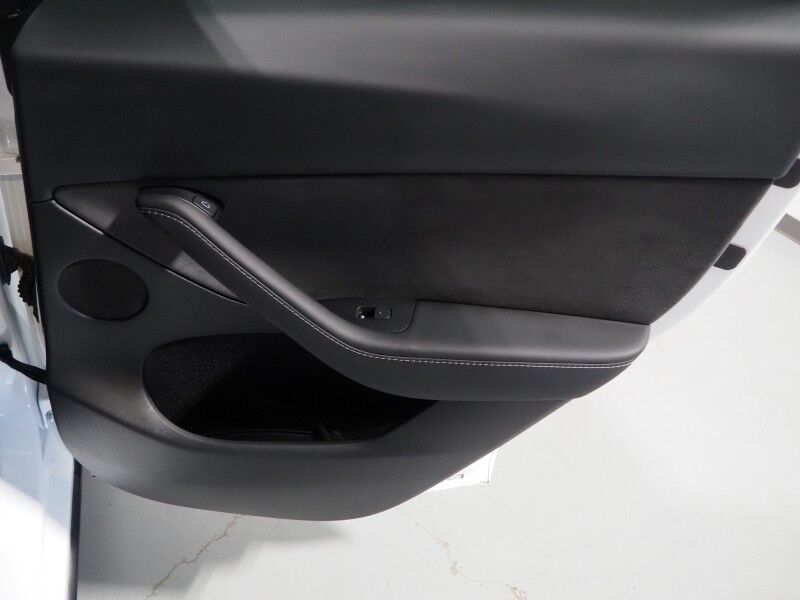 2023 Tesla Model Y Long Range AWD *TRAFFIC AWARE CRUISE CONTROL, NAVIGATION, SAFETY ALERTS, SURROUND VIEW CAMERAS, PANORAMA GLASS ROOF, HEATED SEATS/STEERING WHEEL, WIRELESS CHARGING Round Rock TX