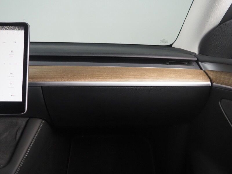 2023 Tesla Model Y Long Range AWD *TRAFFIC AWARE CRUISE CONTROL, NAVIGATION, SAFETY ALERTS, SURROUND VIEW CAMERAS, PANORAMA GLASS ROOF, HEATED SEATS/STEERING WHEEL, WIRELESS CHARGING Round Rock TX