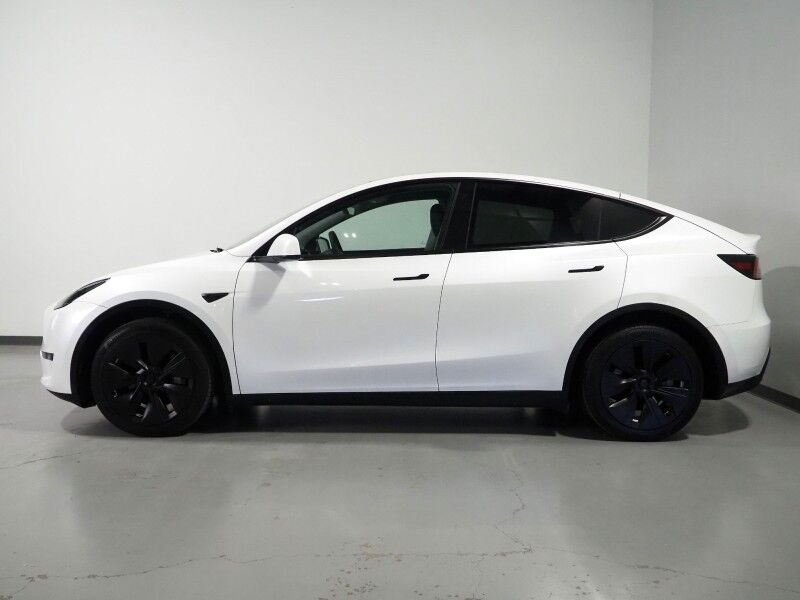 2023 Tesla Model Y Long Range AWD *TRAFFIC AWARE CRUISE CONTROL, NAVIGATION, SAFETY ALERTS, SURROUND VIEW CAMERAS, PANORAMA GLASS ROOF, HEATED SEATS/STEERING WHEEL, WIRELESS CHARGING Round Rock TX