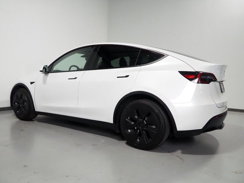 2023 Tesla Model Y Long Range AWD *TRAFFIC AWARE CRUISE CONTROL, NAVIGATION, SAFETY ALERTS, SURROUND VIEW CAMERAS, PANORAMA GLASS ROOF, HEATED SEATS/STEERING WHEEL, WIRELESS CHARGING Round Rock TX