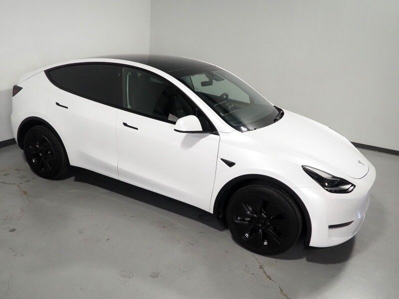 2023 Tesla Model Y Long Range AWD *TRAFFIC AWARE CRUISE CONTROL, NAVIGATION, SAFETY ALERTS, SURROUND VIEW CAMERAS, PANORAMA GLASS ROOF, HEATED SEATS/STEERING WHEEL, WIRELESS CHARGING Round Rock TX