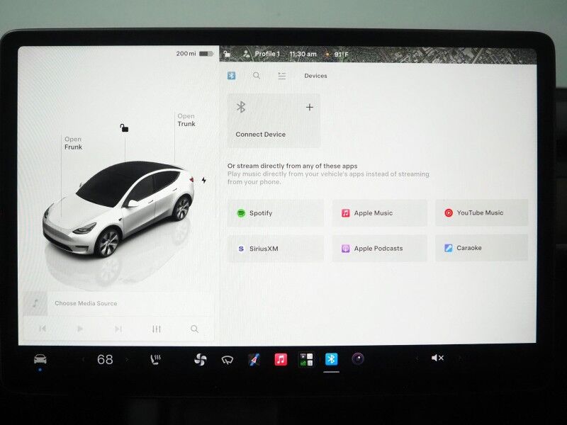 2023 Tesla Model Y Long Range AWD *TRAFFIC AWARE CRUISE CONTROL, NAVIGATION, SAFETY ALERTS, SURROUND VIEW CAMERAS, PANORAMA GLASS ROOF, HEATED SEATS/STEERING WHEEL, WIRELESS CHARGING Round Rock TX