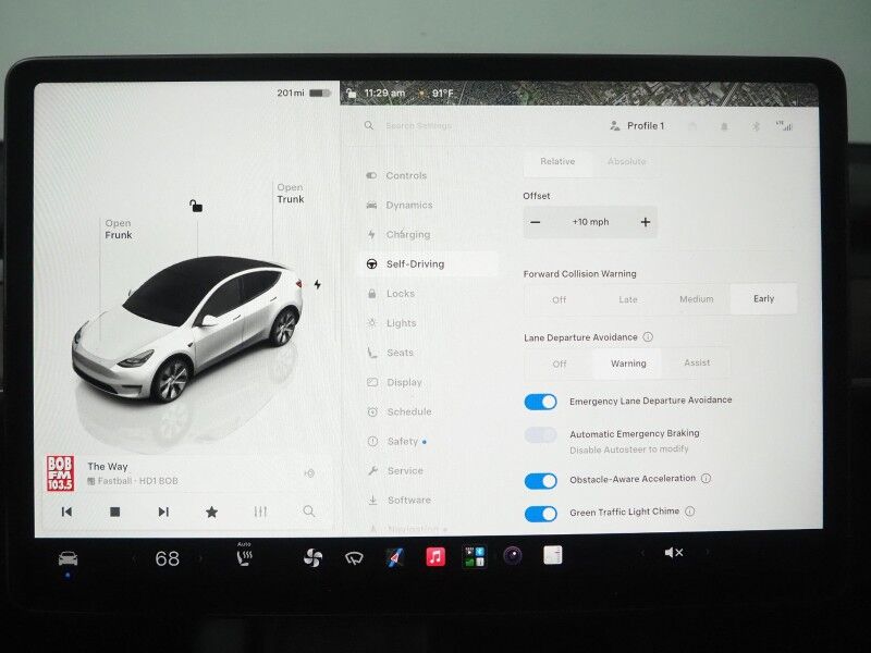 2023 Tesla Model Y Long Range AWD *TRAFFIC AWARE CRUISE CONTROL, NAVIGATION, SAFETY ALERTS, SURROUND VIEW CAMERAS, PANORAMA GLASS ROOF, HEATED SEATS/STEERING WHEEL, WIRELESS CHARGING Round Rock TX