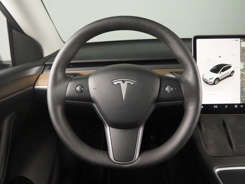 2023 Tesla Model Y Long Range AWD *TRAFFIC AWARE CRUISE CONTROL, NAVIGATION, SAFETY ALERTS, SURROUND VIEW CAMERAS, PANORAMA GLASS ROOF, HEATED SEATS/STEERING WHEEL, WIRELESS CHARGING Round Rock TX