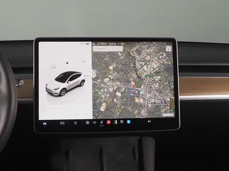 2023 Tesla Model Y Long Range AWD *TRAFFIC AWARE CRUISE CONTROL, NAVIGATION, SAFETY ALERTS, SURROUND VIEW CAMERAS, PANORAMA GLASS ROOF, HEATED SEATS/STEERING WHEEL, WIRELESS CHARGING Round Rock TX