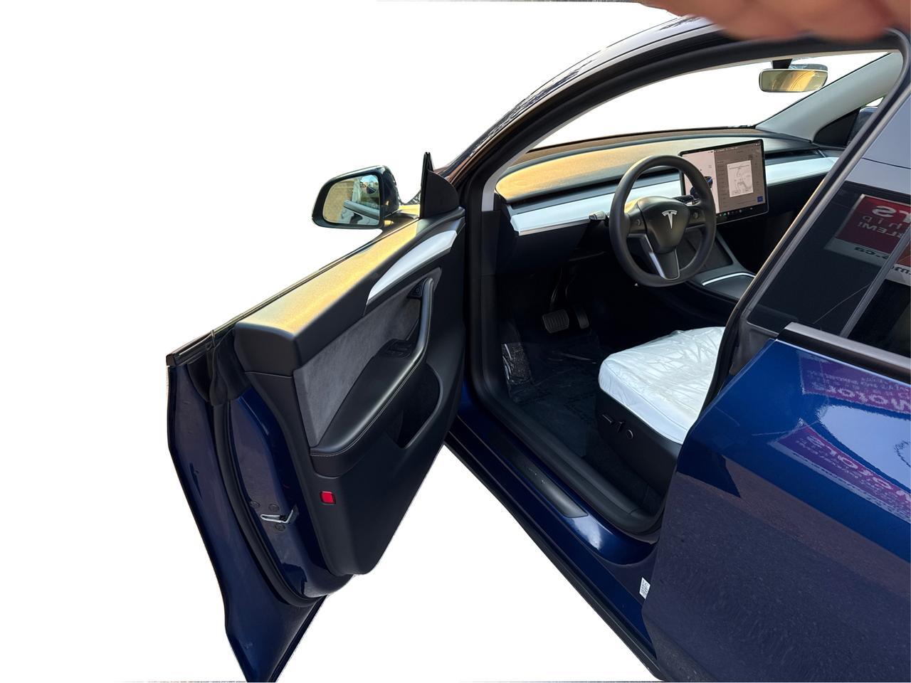 2023 Tesla Model Y Long Range AWD/WHITE INTERIOR/NO ACCIDENT Richmond Hill ON